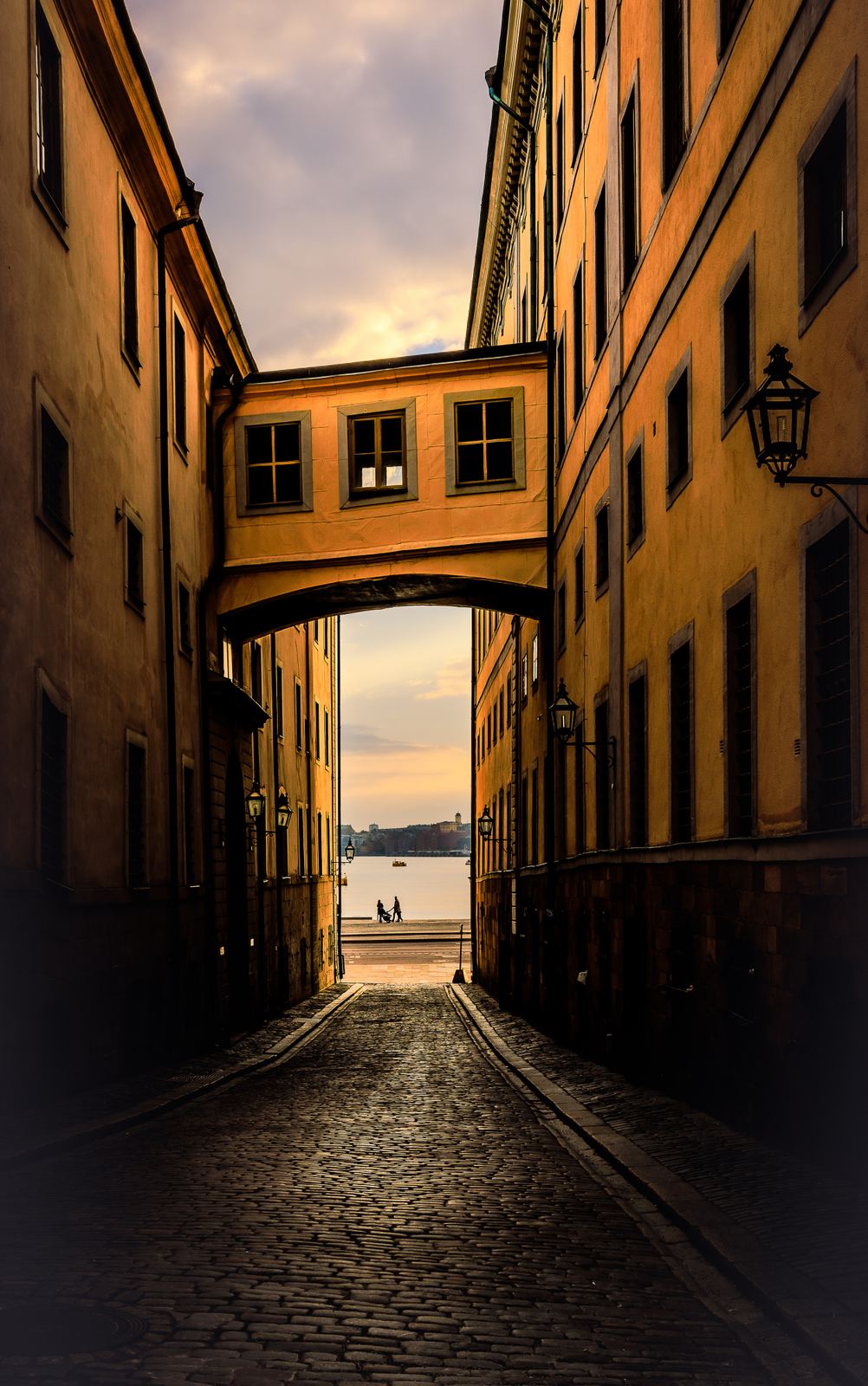Poster - Scenic Alleyway